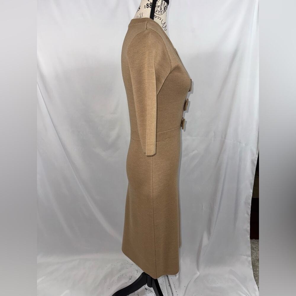 EUC: CAROLINA HERRERA Elegant Tan Knit Dress with Bow Accents - Picture 9 of 12